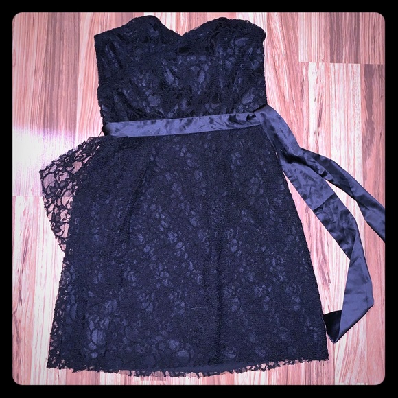 Express - Strapless lace overlay dress - Picture 3 of 9